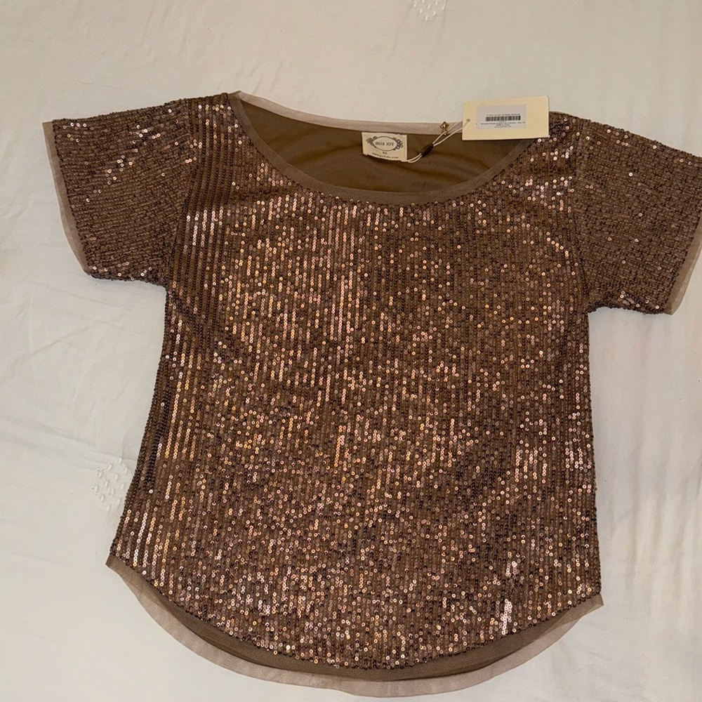NWT off shoulder Bronze sequin and mesh tee size XS from Joyfolie